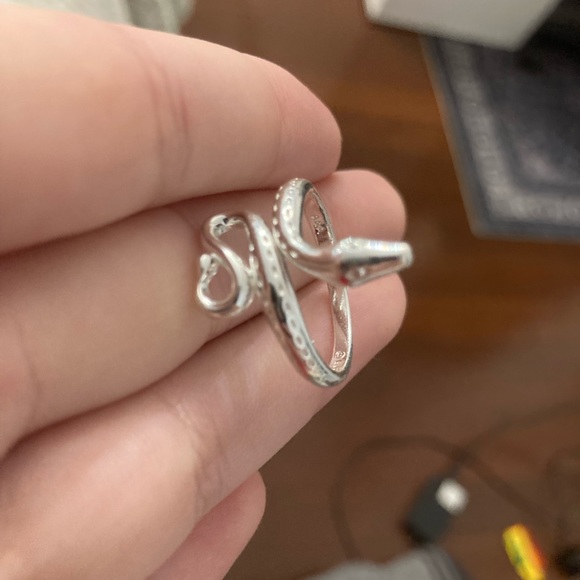 Silver snake ring! - Picture 3 of 3